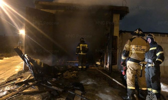 На ночном пожаре в Туле пострадал 72-летний мужчина