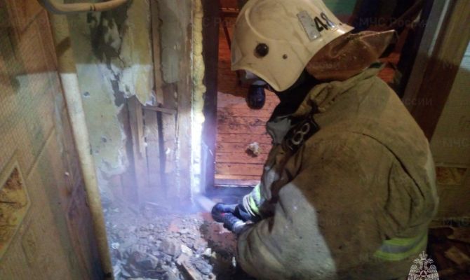 В Липках в квартире загорелся мусор