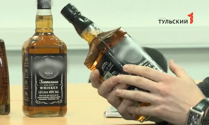 В Веневе 19-летний юноша попался на краже 3 бутылок виски