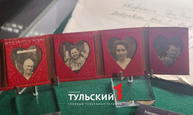 Правнучка Георгия Жукова показала тулякам, что Маршал Победы носил в потайном в кармане