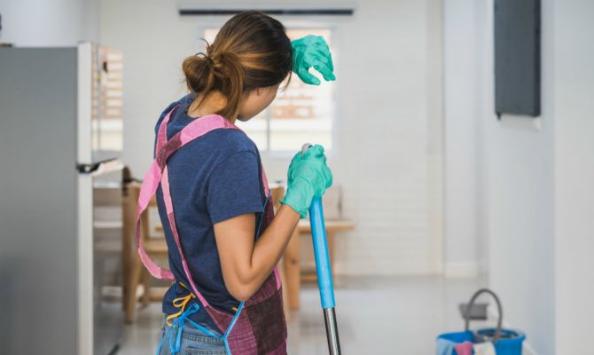 Эксперты подсчитали, что российские женщины работают больше мужчин