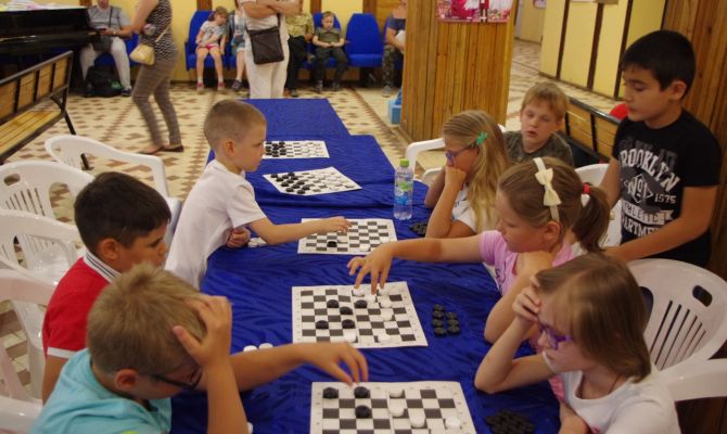 Юных туляков приглашают на онлайн турнир по русским шахматам