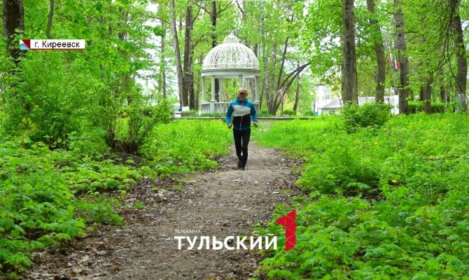 73-летний бегун из Киреевска 5,5 раз обогнул экватор и получил золотой знак ГТО