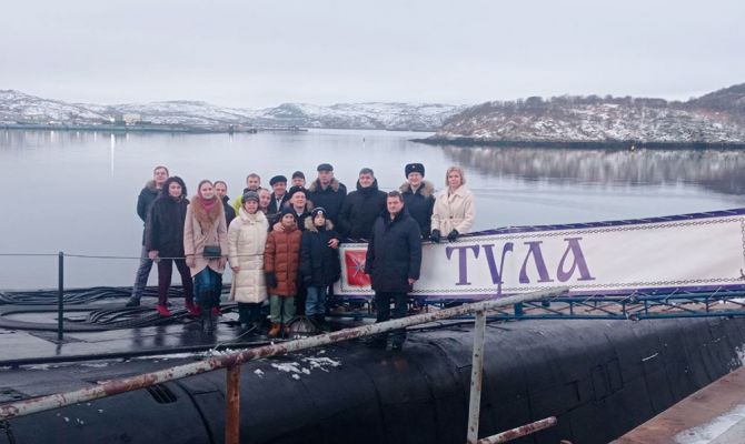 Крейсер «Тула» отметил 35-летие со Дня поднятия флага