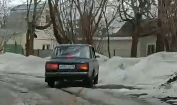 В Туле после погони задержали "вежливого" угонщика