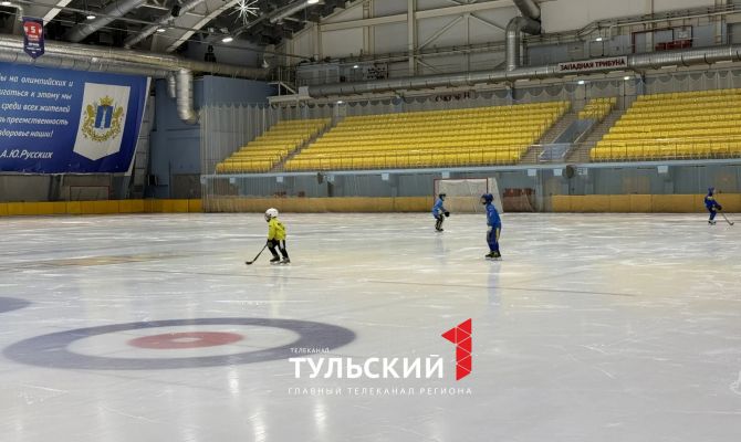 Делегация Тульской области посетила спортивную ледовую арену в Ульяновске