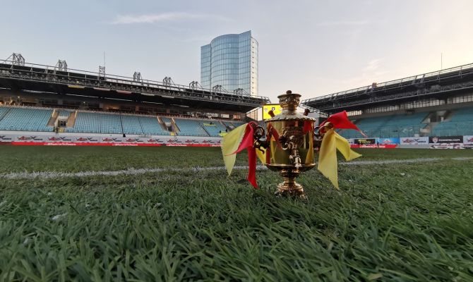 В Подмосковье начался матч "Химки" - "Арсенал"