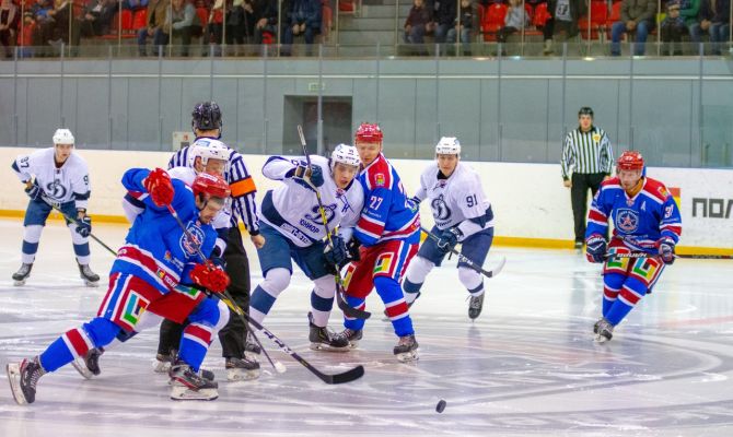 В новомосковской «Академии Михайлова» появятся хоккеисты из Северной Америки