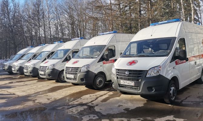 Тульские медики получили 14 новых машин скорой помощи
