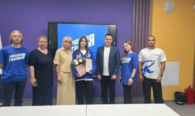 Депутат Госдумы поблагодарила волонтеров Новомосковска за помощь участникам СВО и пожилым людям