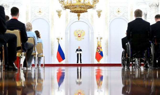 Тульские паралимпийцы встретились с Президентом Владимиром Путиным