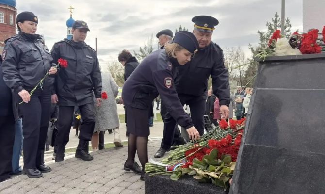 Тульские полицейские почтили память ликвидаторов аварии на Чернобыльской АЭС