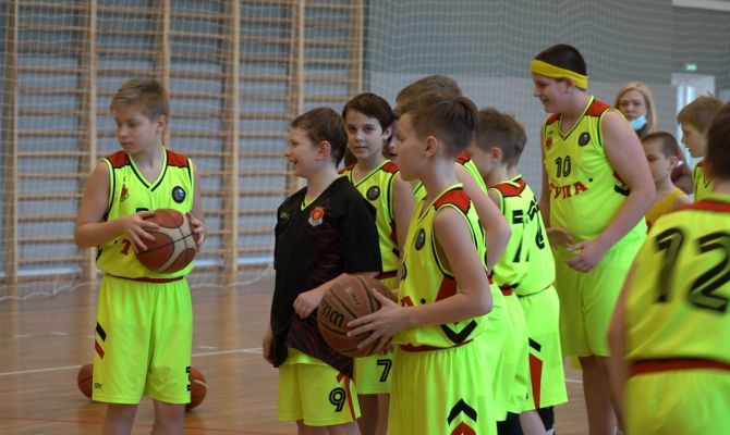 Туляков приглашают на бесплатные секции баскетбола и художественной гимнастики