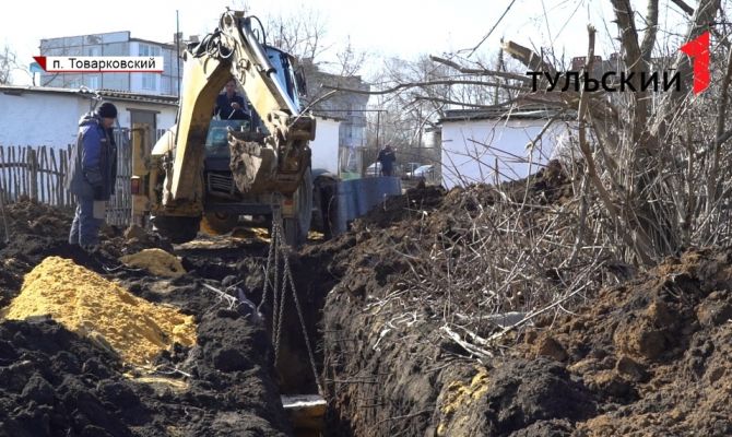 Жители поселка Товарковский под Богородицком полгода жили с неисправной канализацией