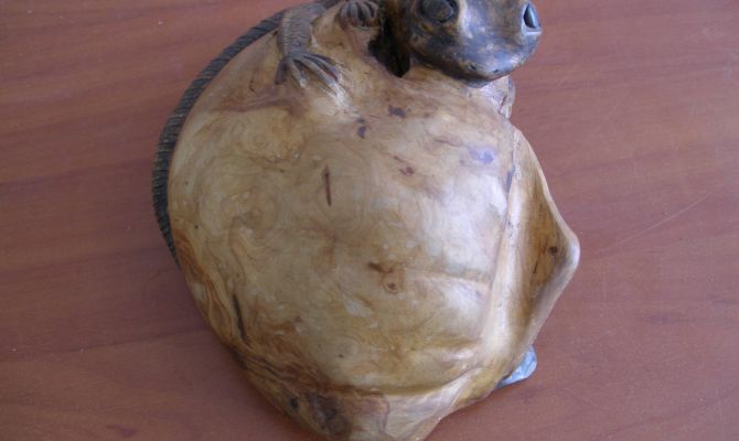 Скульптуры из капа: в Богородицком музее откроется выставка Сергея Сошнева