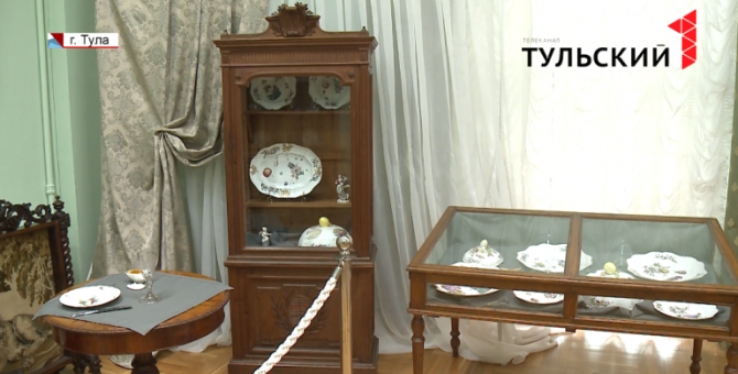 Уникальный фарфоровый сервиз привезли в Тулу