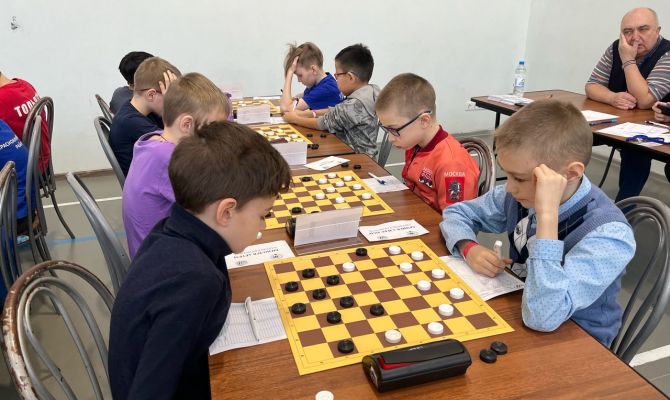 Юный туляк отправится на первенства Европы и мира по русским шашкам