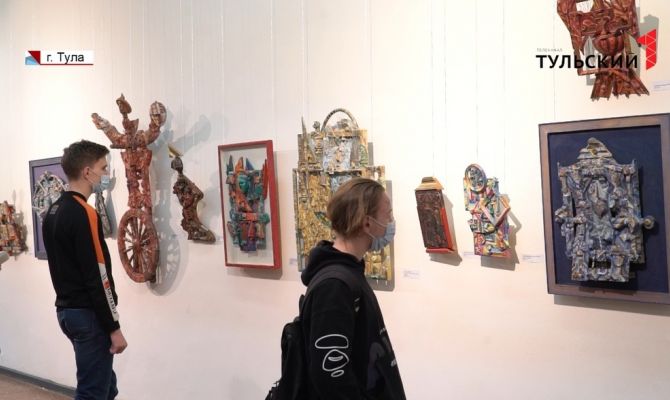 Звуки и краски: в Туле открылась выставка «синтетического» художника Леонида Феодора