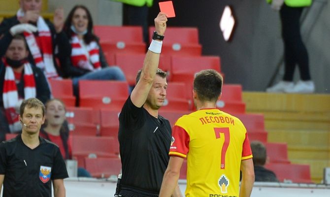 "Красная карточка нас убила": игроки тульского "Арсенала" рассказали о матче со "Спартаком"