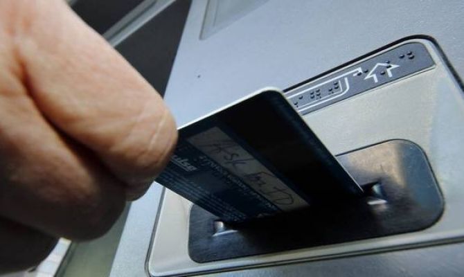 В Туле рецидивист обчистил банковскую карту знакомого