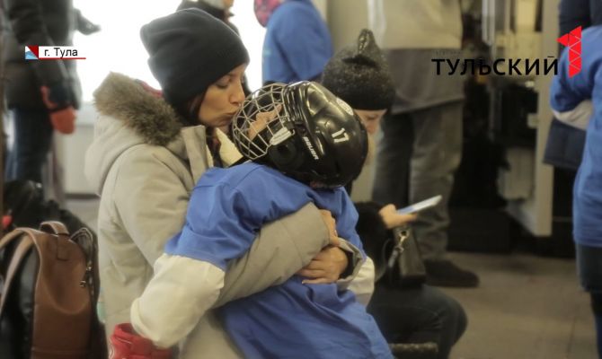 В Туле состоялся фестиваль «Люблю маму, папу и хоккей»