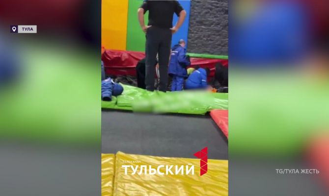 12-летний мальчик сломал руку в батутном центре Тулы
