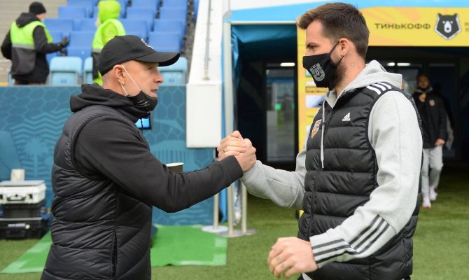 Начинается матч между "Сочи" и тульским "Арсеналом"