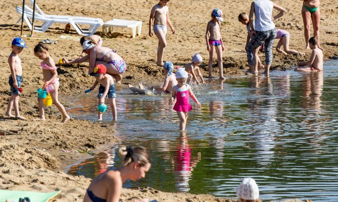 Эксперты рассказали, можно ли заразиться коронавирусом во время купания