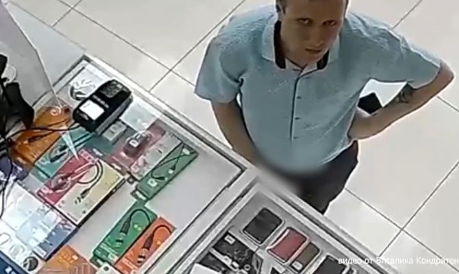 18+: В Туле извращенец «засветился» в магазине под камерами