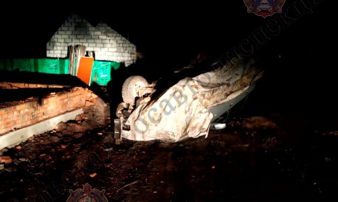 В Кимовском районе пьяный водитель врезался в дом и попал в больницу