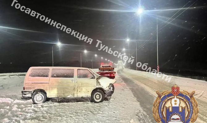 Под Киреевском перевернулся "Фольксваген"