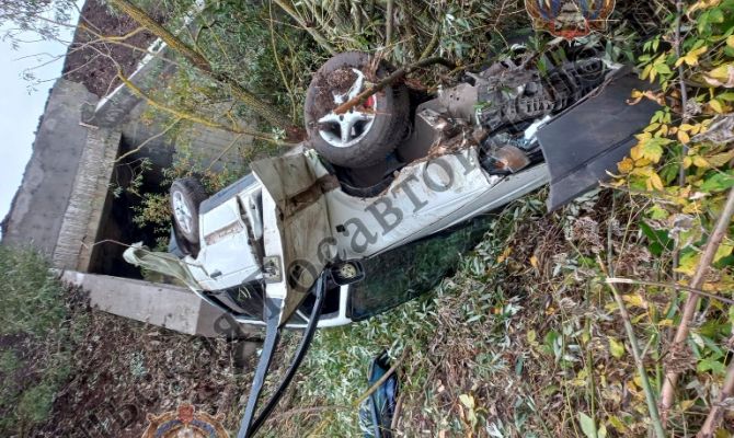 В Киреевском районе пьяный водитель Volkswagen Passat врезался в дерево