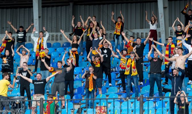 Туляки смогут купить билеты на матч "Арсенал - Химки" в интернете