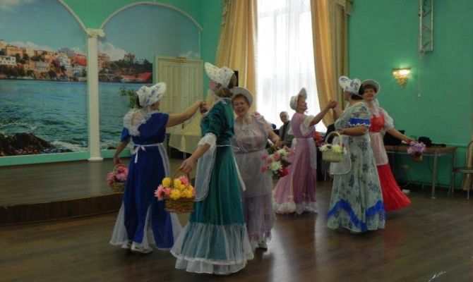 Тульский танцевальный коллектив пенсионеров празднует пятилетие