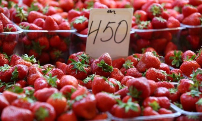 За год фрукты и ягоды в России подорожали более чем на четверть