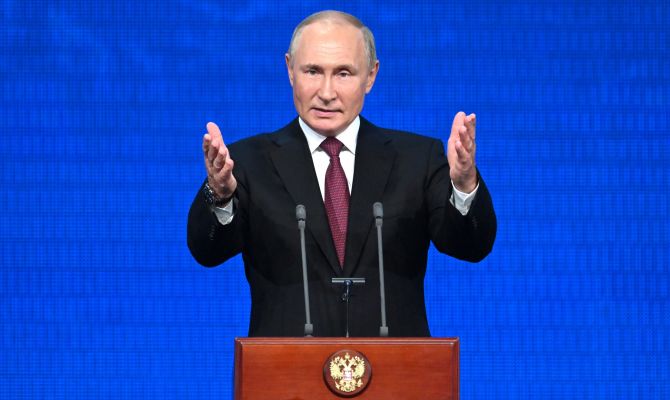 Владимир Путин присвоил почетные звания тулякам