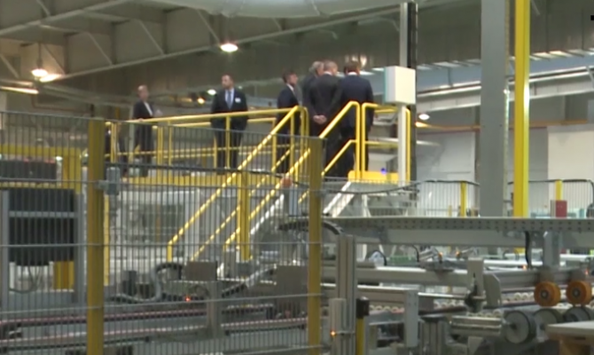 Первый в России завод по производству аквапанелей открыли в Тульской области