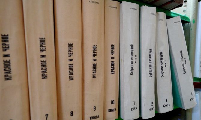 Читающая машина и классика в аудиоформате: библиотека в Туле расширяет фонд для незрячих читателей