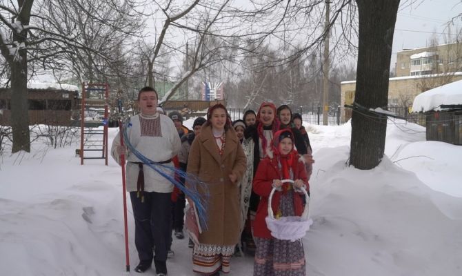 Сказка в Крещенский сочельник: щекинский фольклорный ансамбль возрождает традиции 
