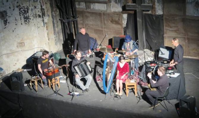 Туляков приглашают на концерт экспериментальной музыки