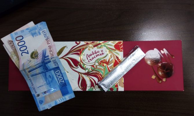 Одоевец пытался поставить на учет мигранта-нигерийца за взятку деньгами и конфетами