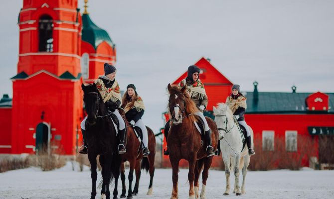 На выходных музей Куликово Поле приглашает туляков прокатиться на лошадях