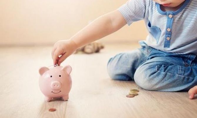 Детские пособия повысили до прожиточного минимума