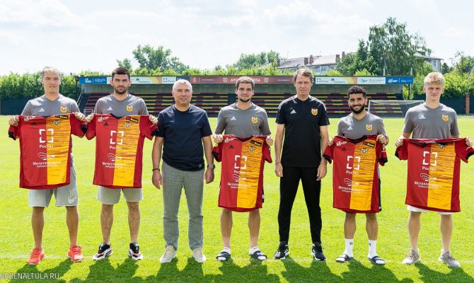 Состав тульского "Арсенала" пополнили сразу 5 футболистов