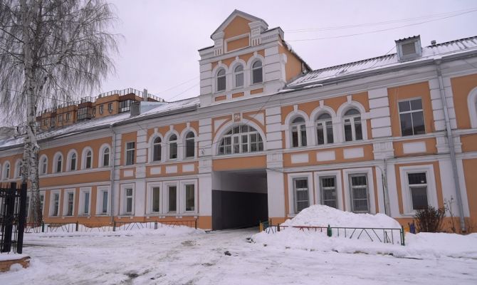 За что работников самоварной фабрики в Туле могли лишить половины зарплаты