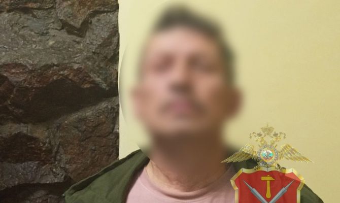 В Веневском районе ремонтник украл из чужой квартиры деньги и другие ценности
