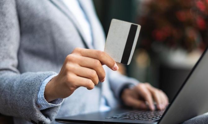 В Тульской области резко сократилась выдача кредитных карт