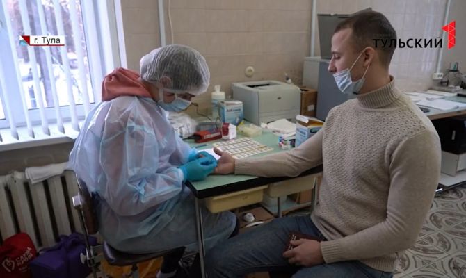 Стать донором: сотрудники "ЩекиноАзота" пополнили банк крови Тульской области