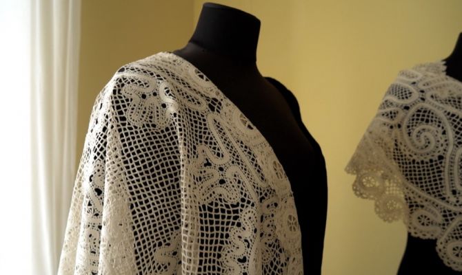 «Традиции живая нить»: в Туле открылась выставка работ известной кружевницы