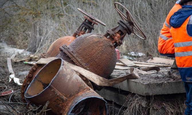 Под Тулой через врезку в трубе украли свыше 100 тонн нефти